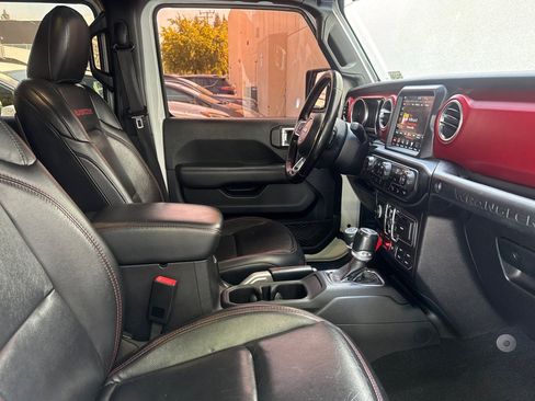Used 2020 Jeep Wrangler Unlimited Rubicon AWD/4WD image 16