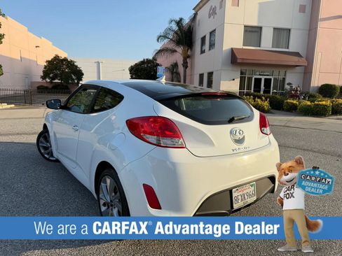 Used 2017 Hyundai Veloster FWD image 4