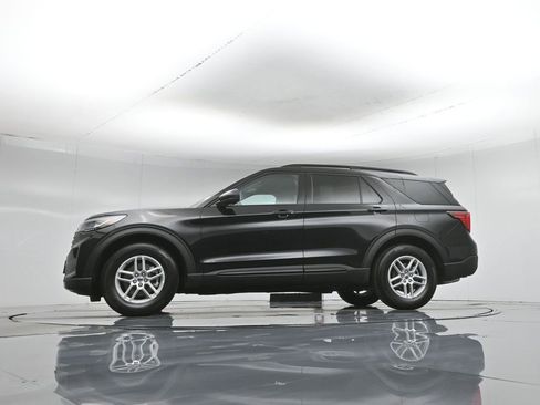 New 2026 Ford Explorer Active RWD image 51