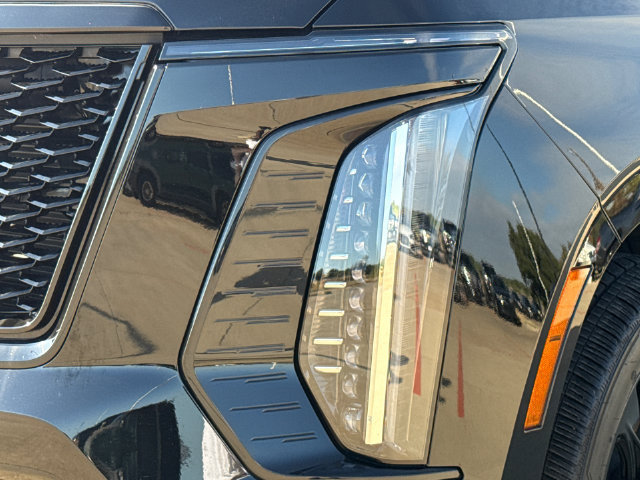 Used 2025 Cadillac Escalade ESV Sport w/ Touring Package AWD/4WD image 4