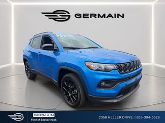 Used 2025 Jeep Compass Latitude w/ Altitude Special Edition AWD/4WD video 1