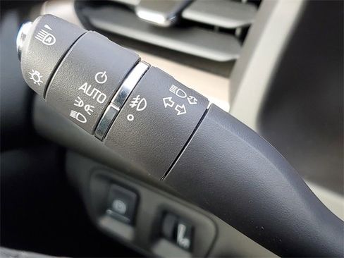 Used 2018 GMC Acadia Denali w/ Technology Package image 28