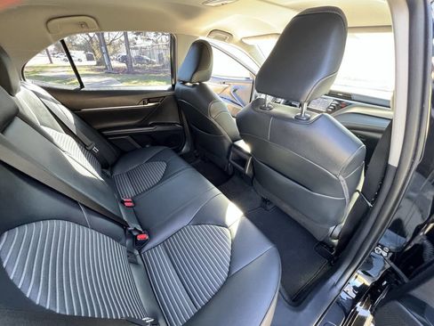 Used 2019 Toyota Camry SE image 27