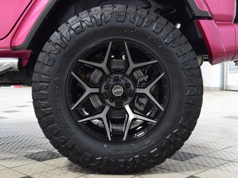 Used 2024 Jeep Wrangler Sahara w/ Technology Group image 27