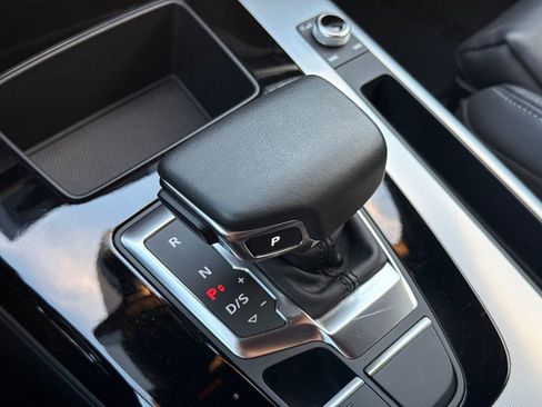 Used 2025 Audi Q5 2.0T Premium image 32