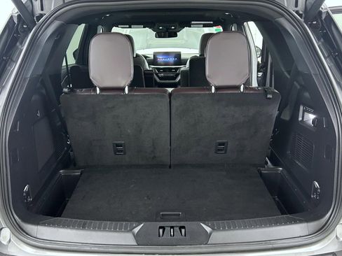 Used 2025 Ford Explorer Platinum w/ LUX Leather Package image 23