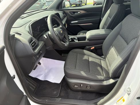 New 2026 Chevrolet Traverse LT w/ Driver Confidence Package AWD/4WD image 9