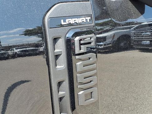 New 2026 Ford F250 Lariat w/ Black Appearance Package image 19