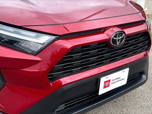 Certified 2025 Toyota RAV4 LE FWD image 31