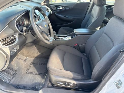 Used 2024 Chevrolet Malibu LT image 24