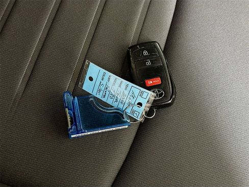 Used 2024 Toyota Tacoma TRD Off-Road image 34