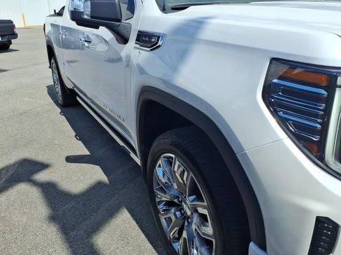 Used 2024 GMC Sierra 1500 Denali w/ Denali Reserve Package AWD/4WD image 17
