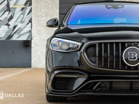 Used 2024 Mercedes-Benz S 63 AMG S image 4