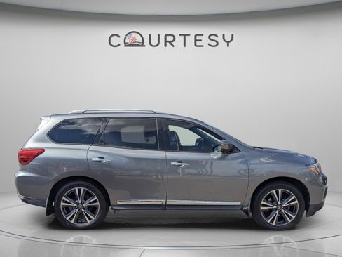 Used 2020 Nissan Pathfinder Platinum AWD/4WD image 8