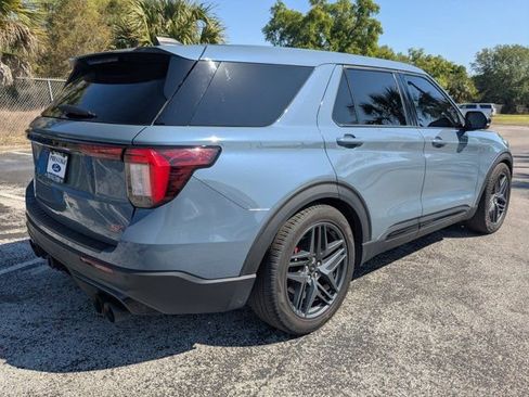 Used 2025 Ford Explorer ST image 5