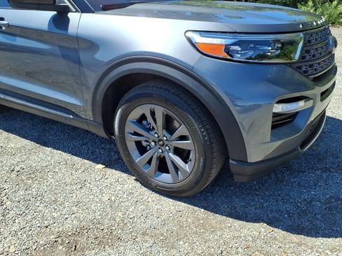 Certified 2023 Ford Explorer XLT w/ Equipment Group 202A AWD/4WD image 4