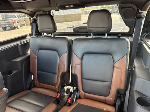 Used 2023 Ford Bronco Outer Banks AWD/4WD image 10