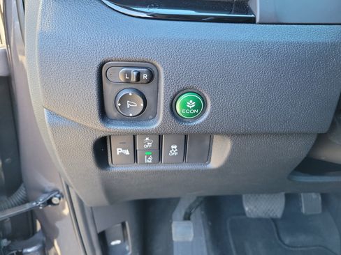 Used 2020 Honda Pilot Touring image 21