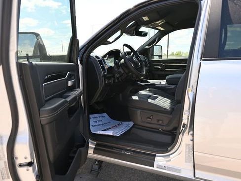 New 2026 RAM 2500 Big Horn AWD/4WD image 13
