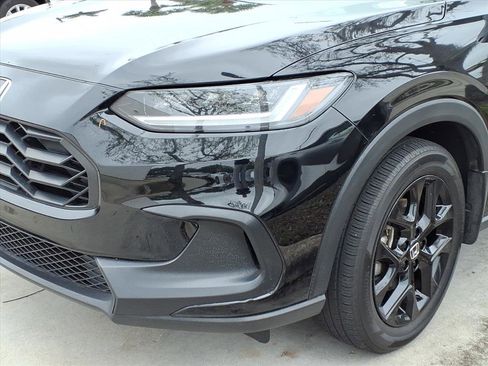 Used 2025 Honda HR-V Sport image 12