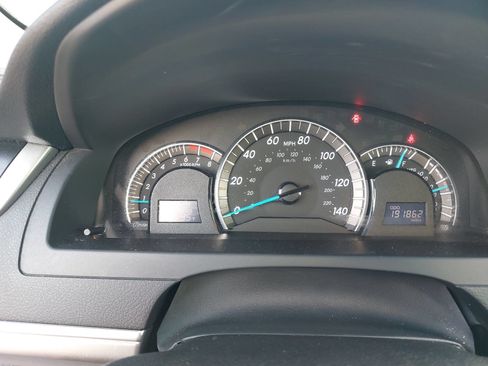 Used 2012 Toyota Camry SE FWD image 18