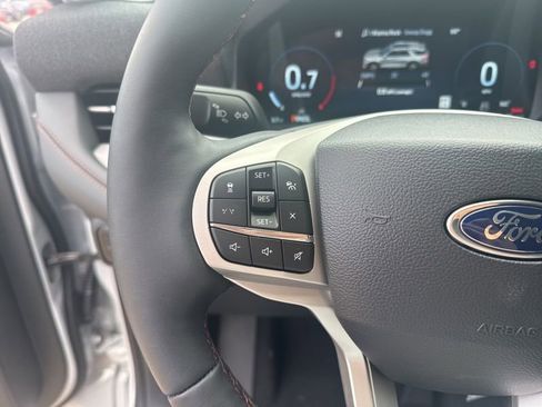 New 2026 Ford Explorer Active w/ Active Comfort Package AWD/4WD image 32