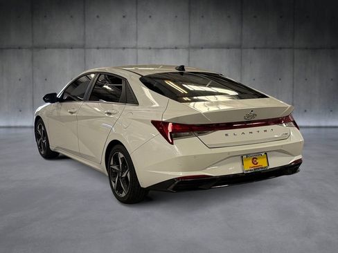 Used 2021 Hyundai Elantra Limited FWD image 3