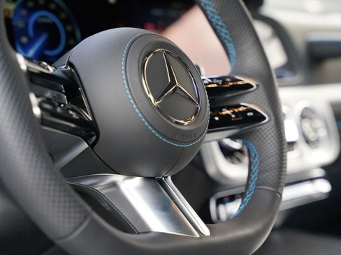 Used 2025 Mercedes-Benz G 580 w/ EQ Technology image 12