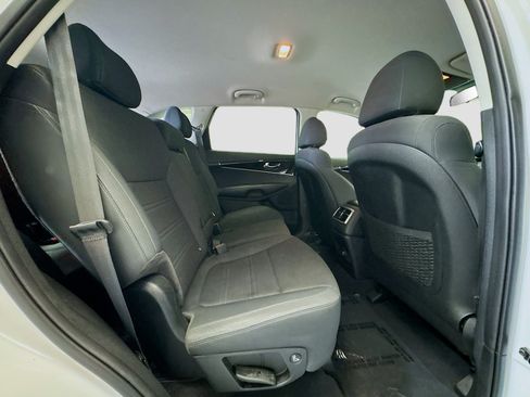Used 2020 Kia Sorento L FWD image 18
