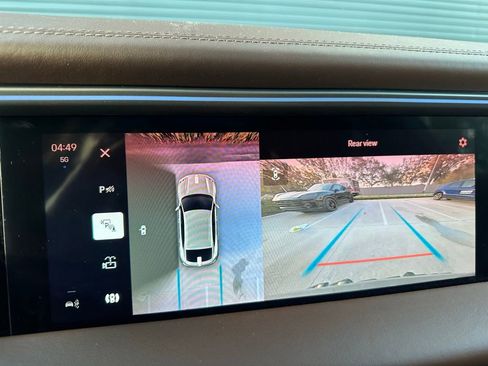 Certified 2025 Porsche Macan Electric image 30