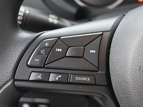 Used 2025 Nissan Kicks Play S image 18