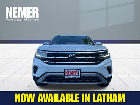 Certified 2023 Volkswagen Atlas Cross Sport SE w/ Panoramic Sunroof Package AWD/4WD image 6