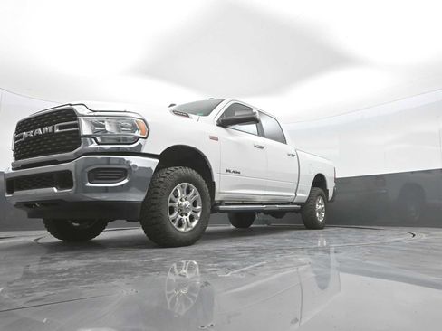 Used 2022 RAM 2500 Big Horn AWD/4WD image 38