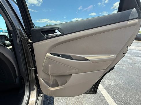 Used 2019 Hyundai Tucson Value FWD image 29