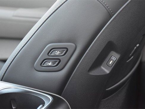 New 2026 Kia Carnival EX image 21