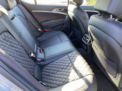 Used 2025 Genesis G70 3.3T Advanced w/ Sport Prestige Package image 21