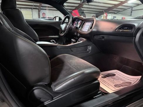 Used 2022 Dodge Challenger R/T Scat Pack RWD image 13