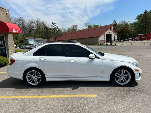 Used 2013 Mercedes-Benz C 300 4MATIC Sedan w/ Premium 1 Pkg image 4