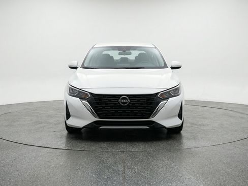 Used 2025 Nissan Sentra SV FWD image 2