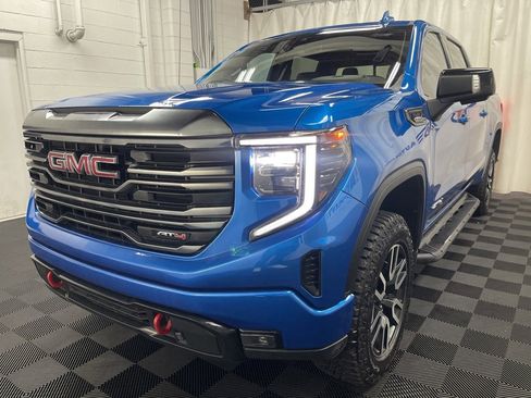 Used 2022 GMC Sierra 1500 AT4 w/ AT4 Preferred Package image 4