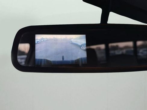 Used 2011 Ford F150 XLT w/ XLT Chrome Pkg image 12