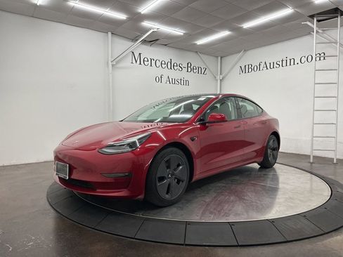 Used 2022 Tesla Model 3 image 3