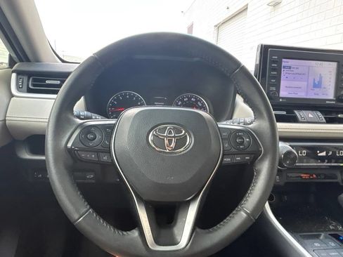 Used 2021 Toyota RAV4 XLE Premium FWD image 17