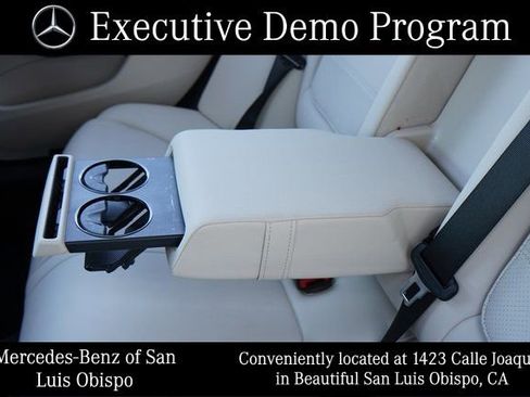 Used 2025 Mercedes-Benz C 300 Sedan image 30