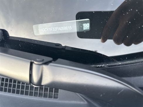 Used 2023 Honda Accord EX image 7