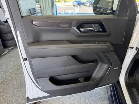 Used 2025 GMC Yukon Elevation w/ LPO, Floor Liner Package AWD/4WD image 7