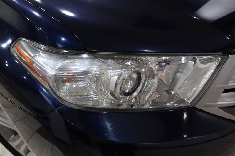 Used 2013 Toyota Highlander Limited FWD image 10