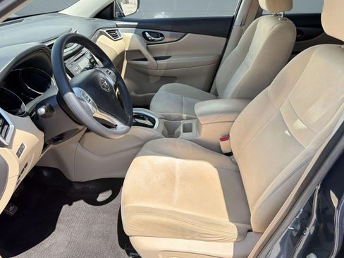 Used 2016 Nissan Rogue SV image 5