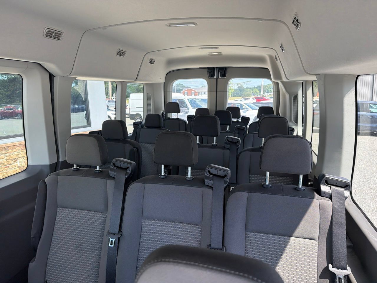 Used 2025 Ford Transit 350 XLT RWD image 4