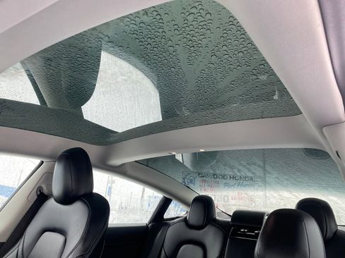 Used 2023 Tesla Model 3 Standard Range image 13